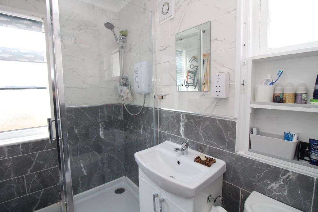 Additional image 5 of 1 bed flat for sale7A Cedar Road, Preston, Paignton TQ3