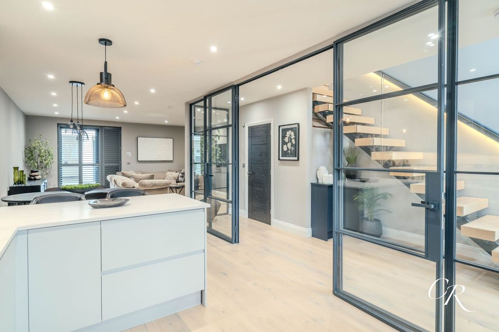 Additional image 2 of 3 bed end terrace house for saleCarlton Street, Cheltenham GL52