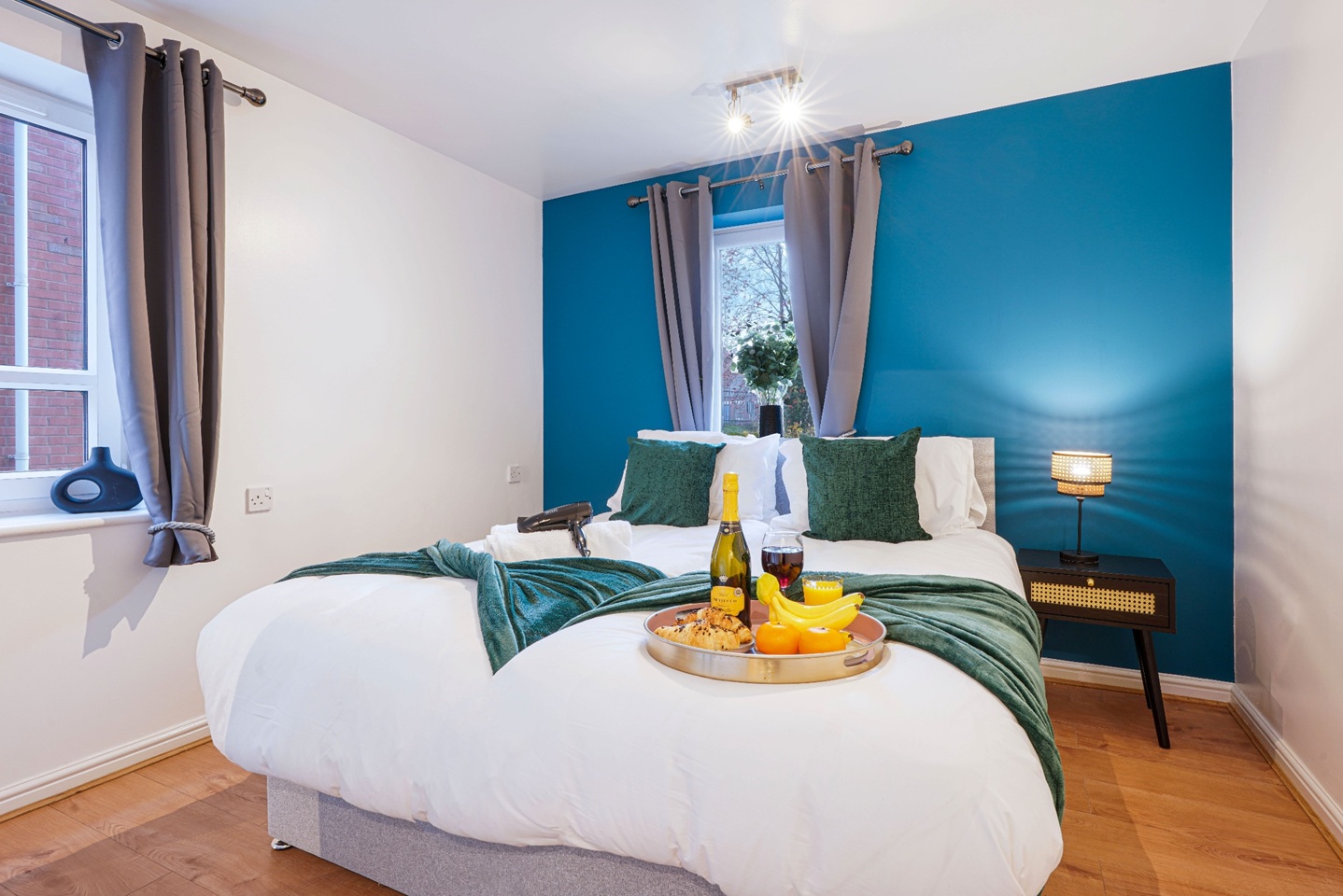 1 Bed Flat, Seymour House, CV1, N1 7GU