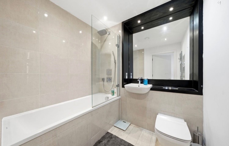 2 Bed Flat, Great Northern Road, CB1, N1 7GU photo 5