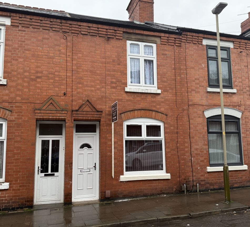 3 Bed Semi-Detached House, Halstead St, LE5, N1 7GU