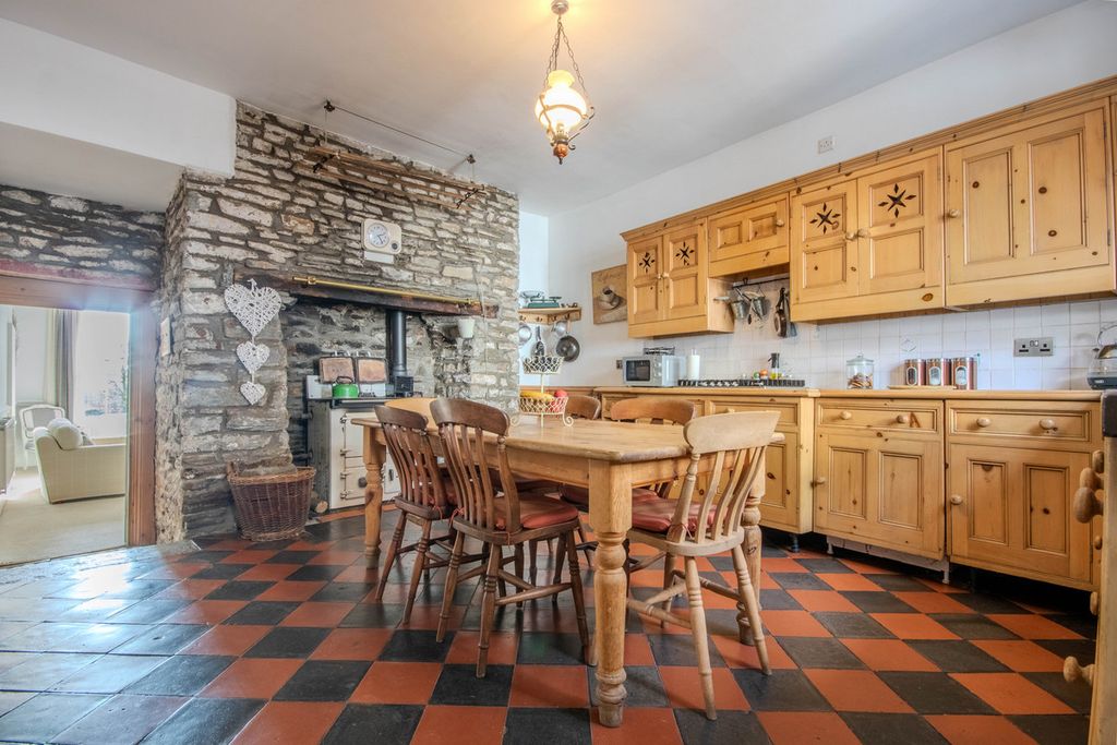 Additional image 7 of 5 bed villa for saleHigh Street, Pontyclun CF72