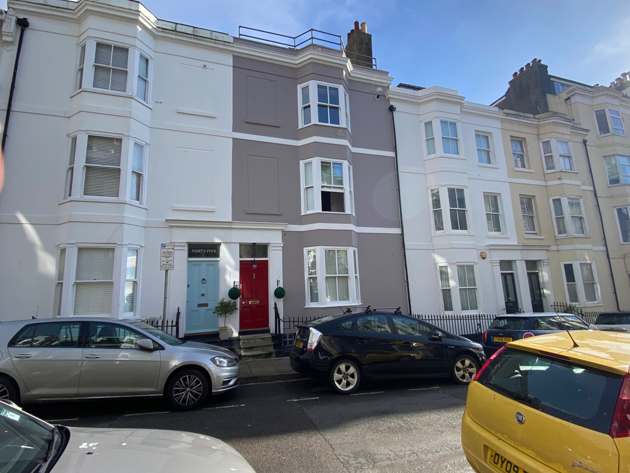 1 Bed Flat, Garden  Devoshire Place, BN2, N1 7GU