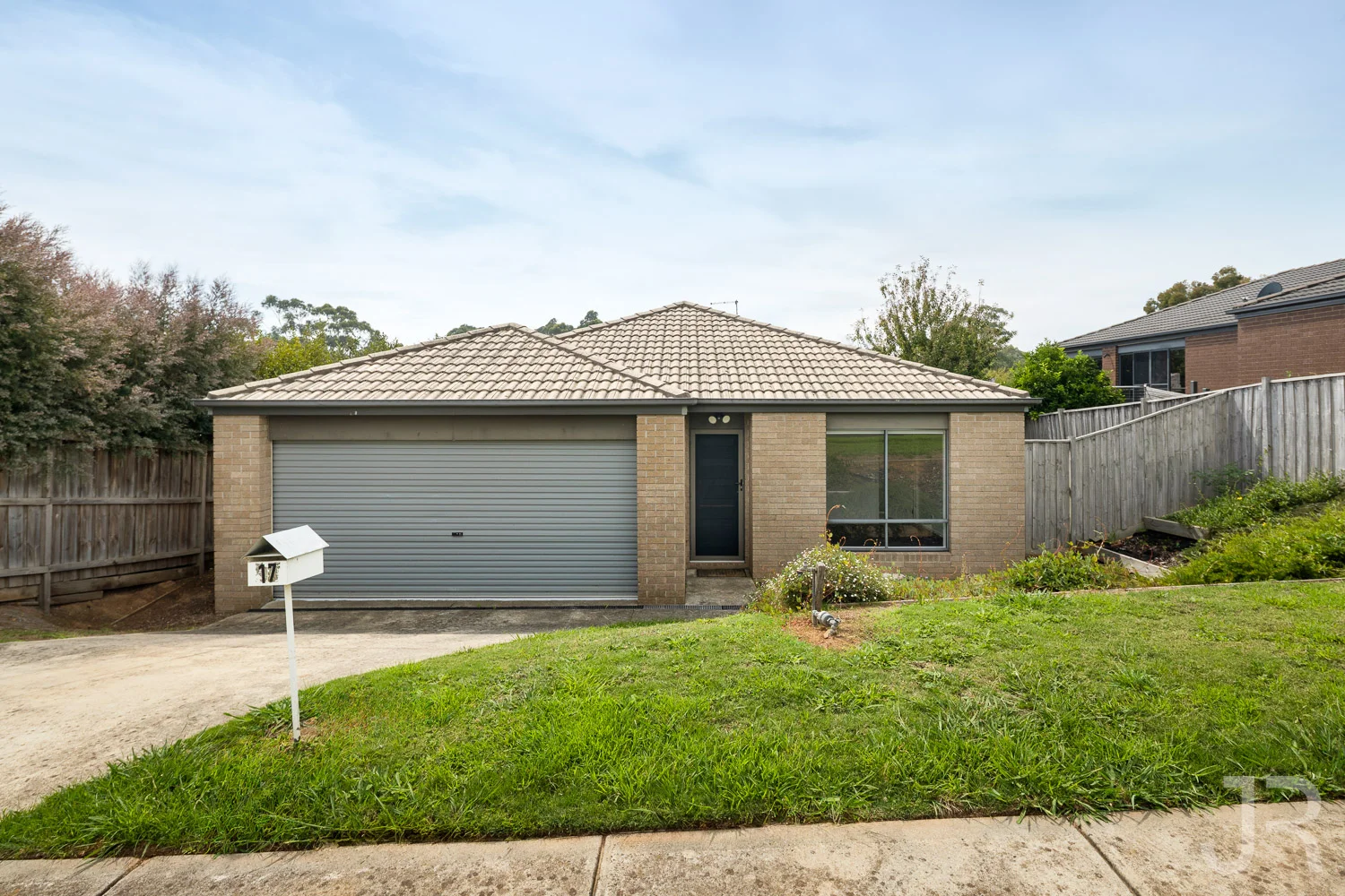 17 Park View Rd, Drouin VIC 3818