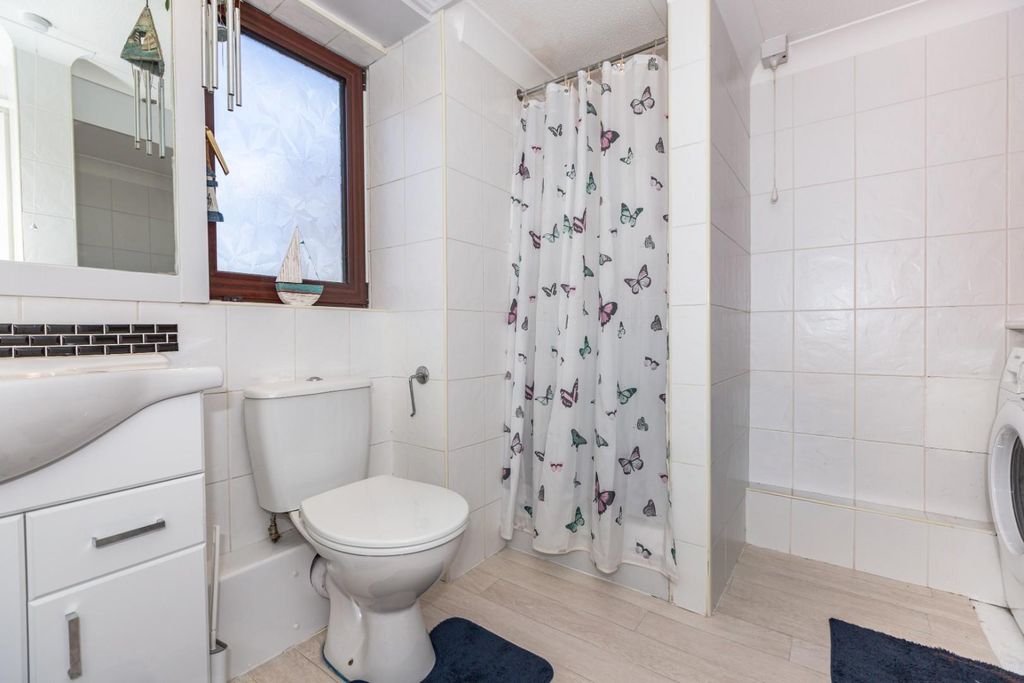 Additional image 15 of 3 bed maisonette for saleFolland Court, West Cross, Swansea SA3