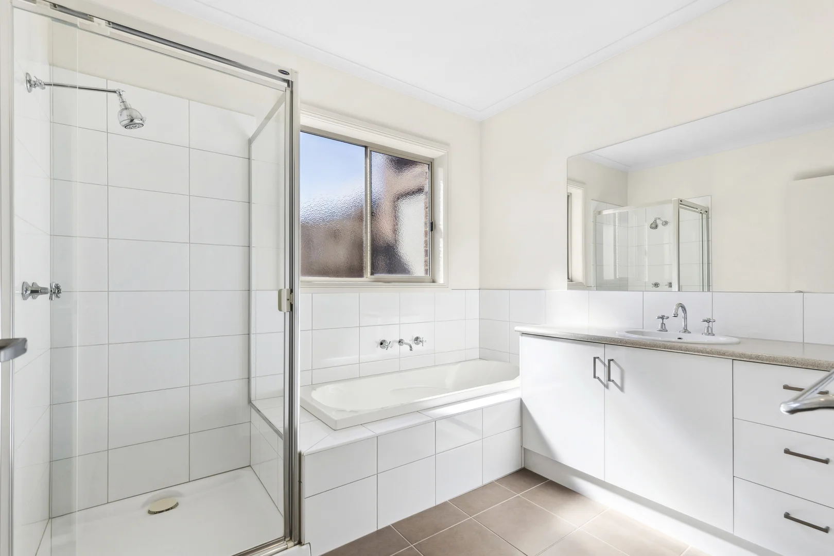 Additional image 3 of 2/21 Kyema Drive, Lara VIC 3212