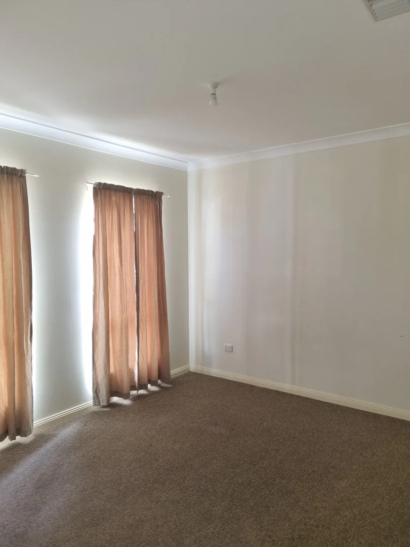 33 Eighth St, Port Pirie SA 5540 photo 5