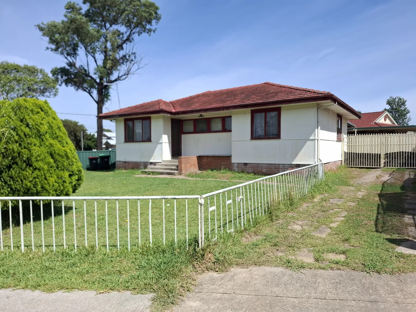 2 Glenwari Street, Sadleir NSW 2168