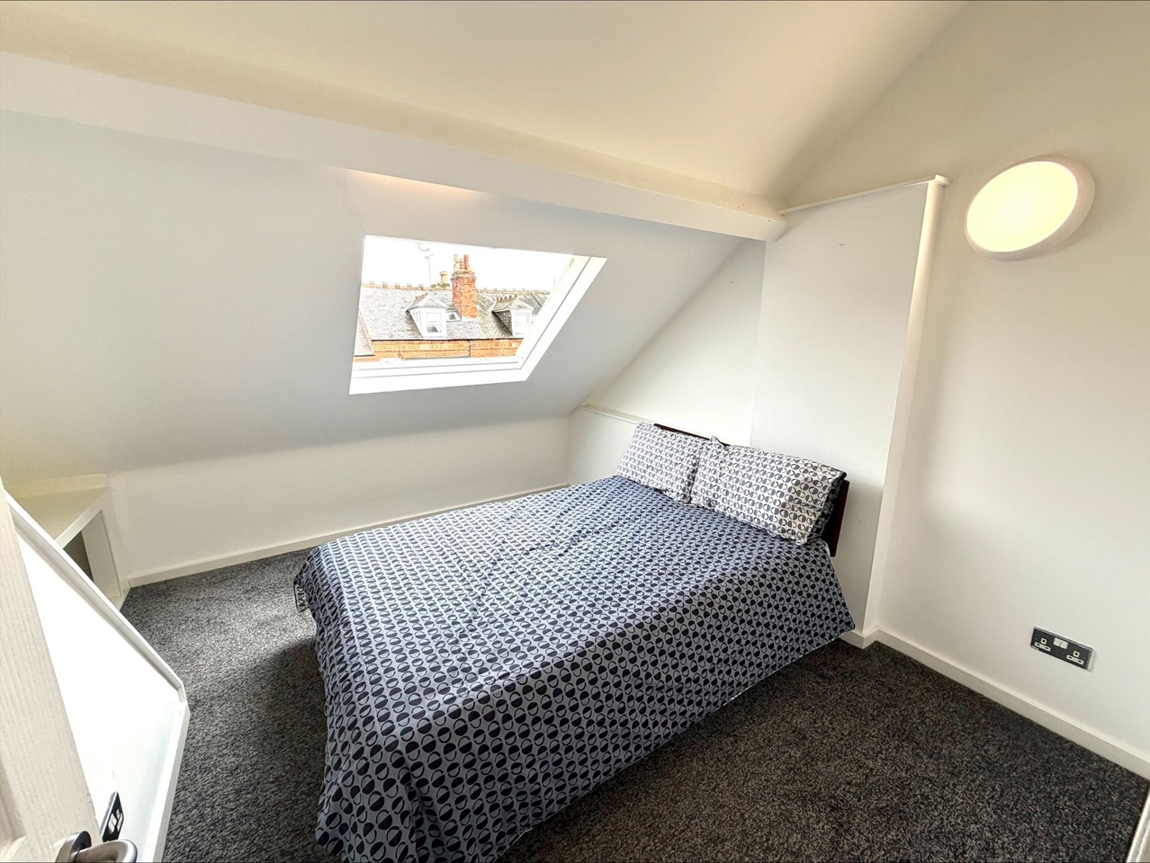 2 Bed Flat, Central Avenue, LE2, N1 7GU photo 4