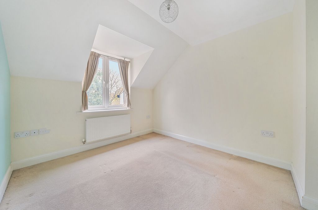 Additional image 7 of 2 bed flat for saleLower Lane, Bishops Waltham, Southampton, Hampshire SO32