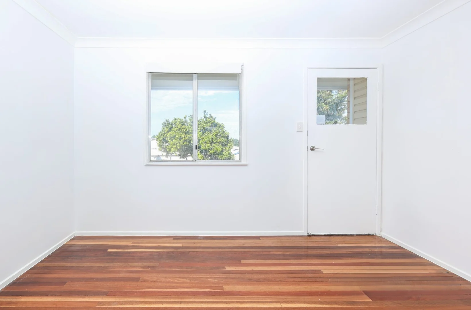 Additional image 11 of 20 Loveanius street, Silkstone QLD 4304