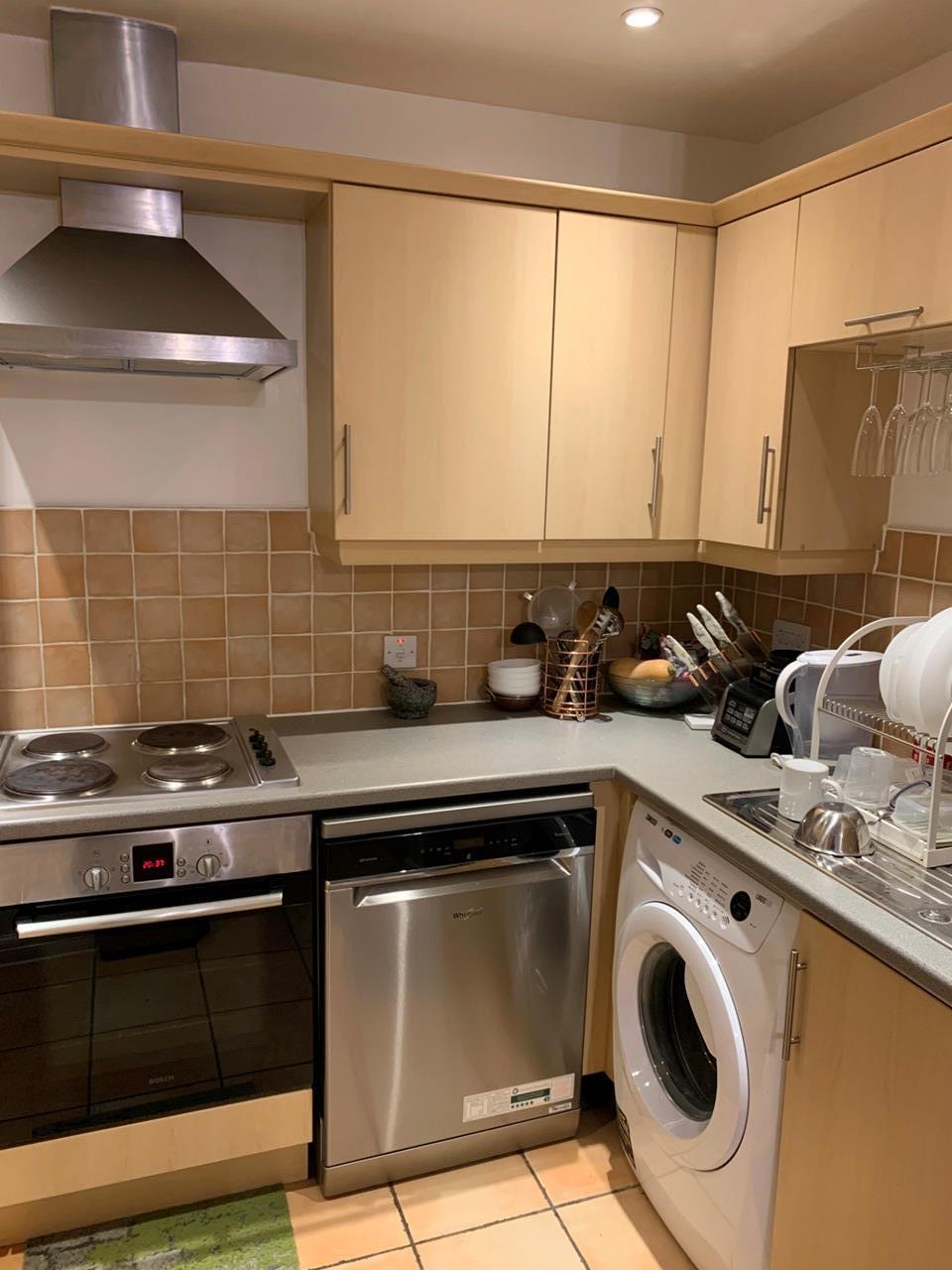 Additional image 11 of 2 Bed Flat, Iliffe Close, RG1, N1 7GU
