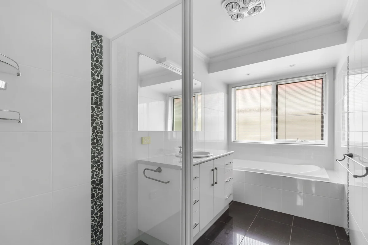Additional image 5 of 1/122 Golf Links Road, Lakes Entrance VIC 3909