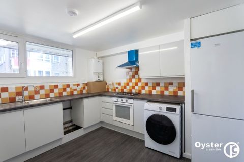 Highview Gardens, London N11