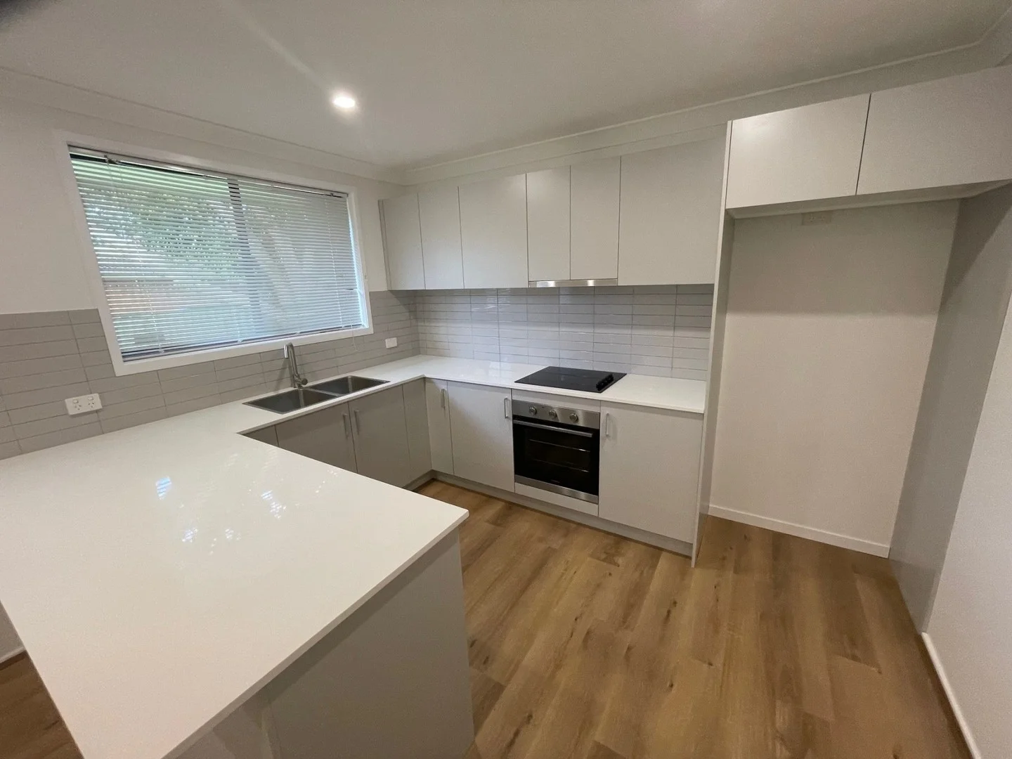 44 Nottingham Cres, Chipping Norton NSW 2170
