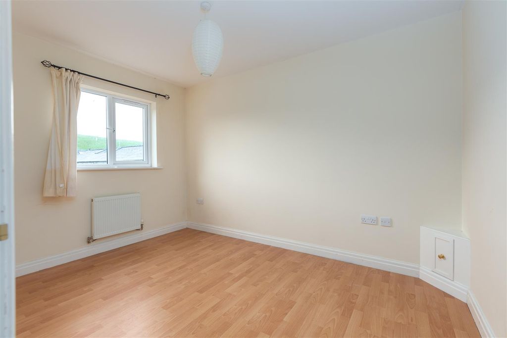 Additional image 8 of 2 bed flat for saleStrands Farm Court, Hornby, Lancaster LA2