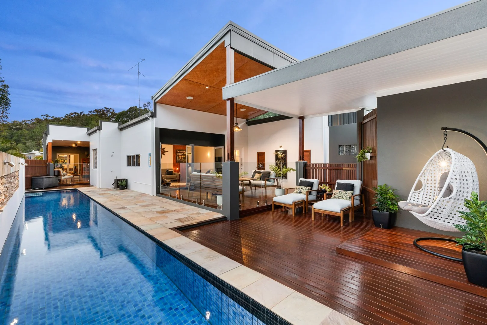 16 Hillview Dr, Buderim QLD 4556