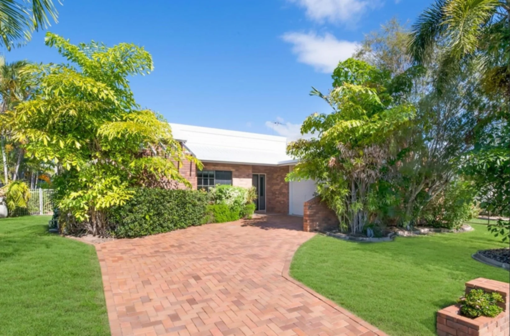 5 Sunset Avenue, Mundingburra QLD 4812