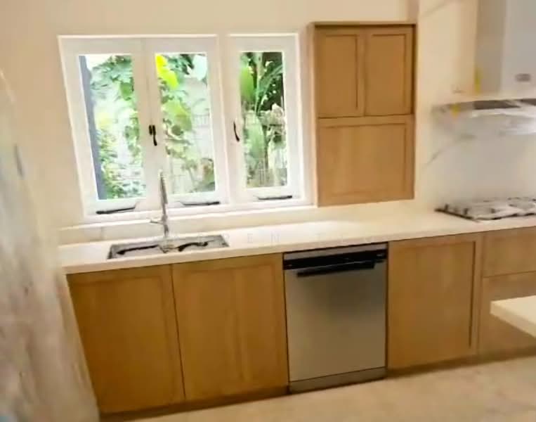 Additional image 6 of 🌟 Newly Renovated Bungalow🌟