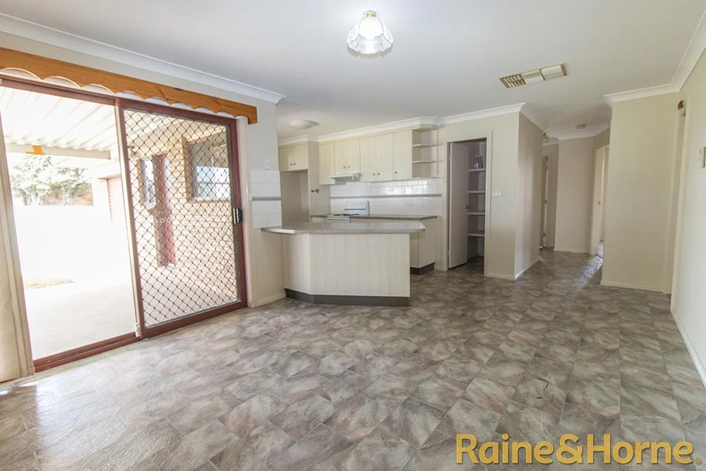 Additional image 3 of 13 Silkwood Close, Dubbo NSW 2830