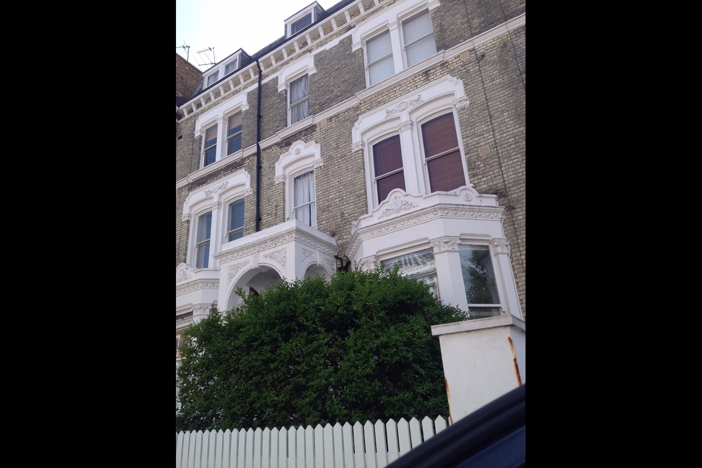 2 Bed Flat, Sinclair Road, W14, N1 7GU photo 3