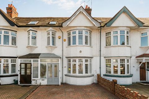 Swyncombe Avenue, Ealing, London W5