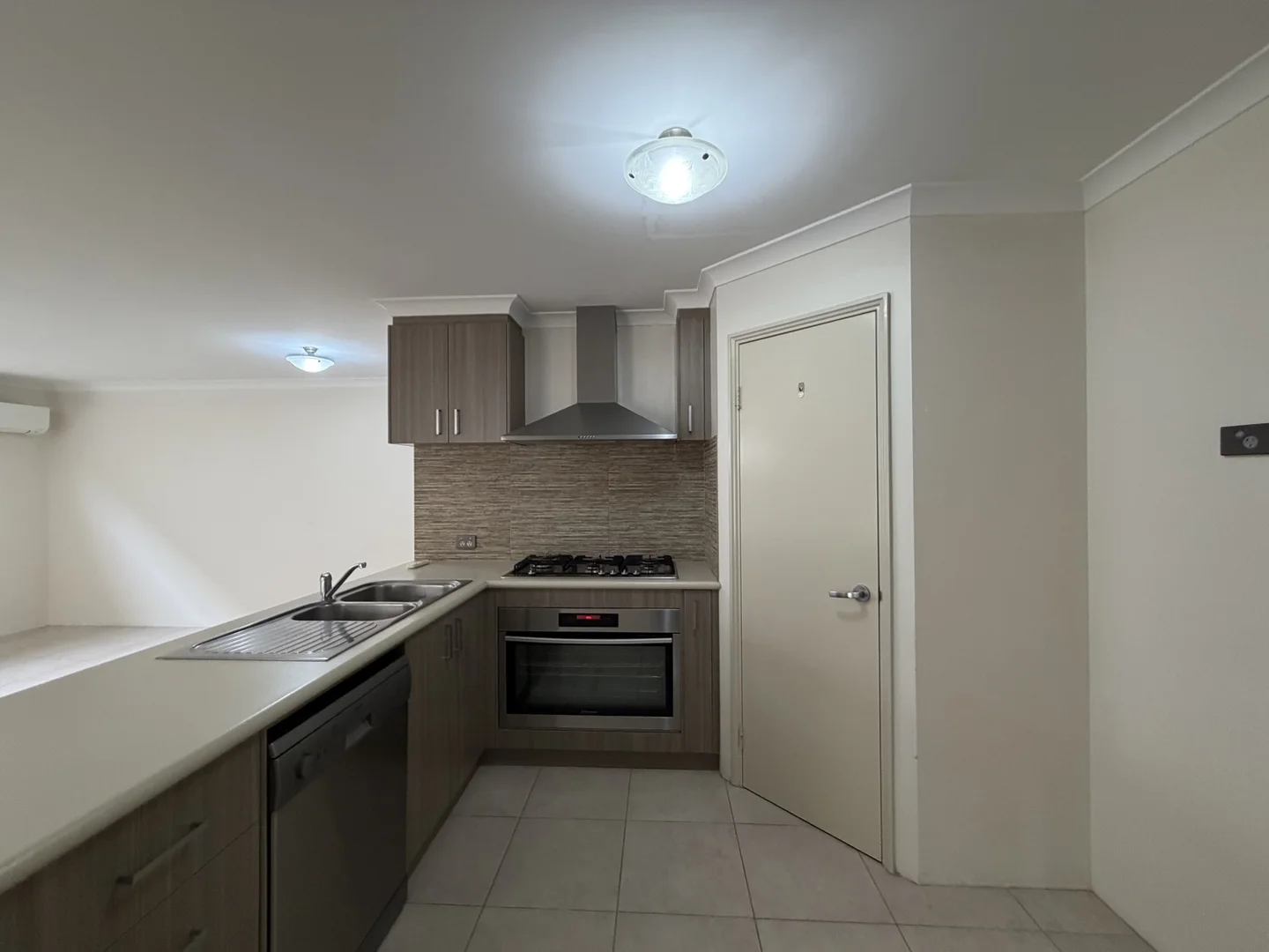 39 Pomelaa Way, Clarkson WA 6030 photo 3