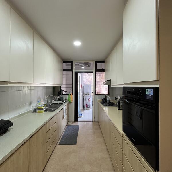 1 Ridley Park photo 3