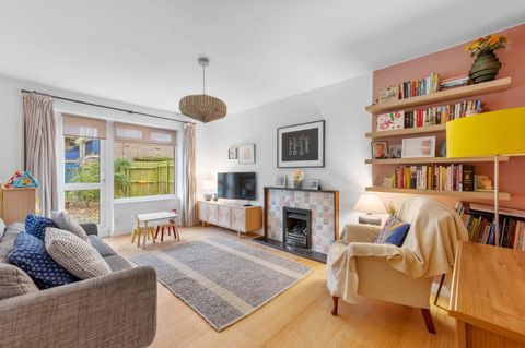 Queen Elizabeths Close, London N16