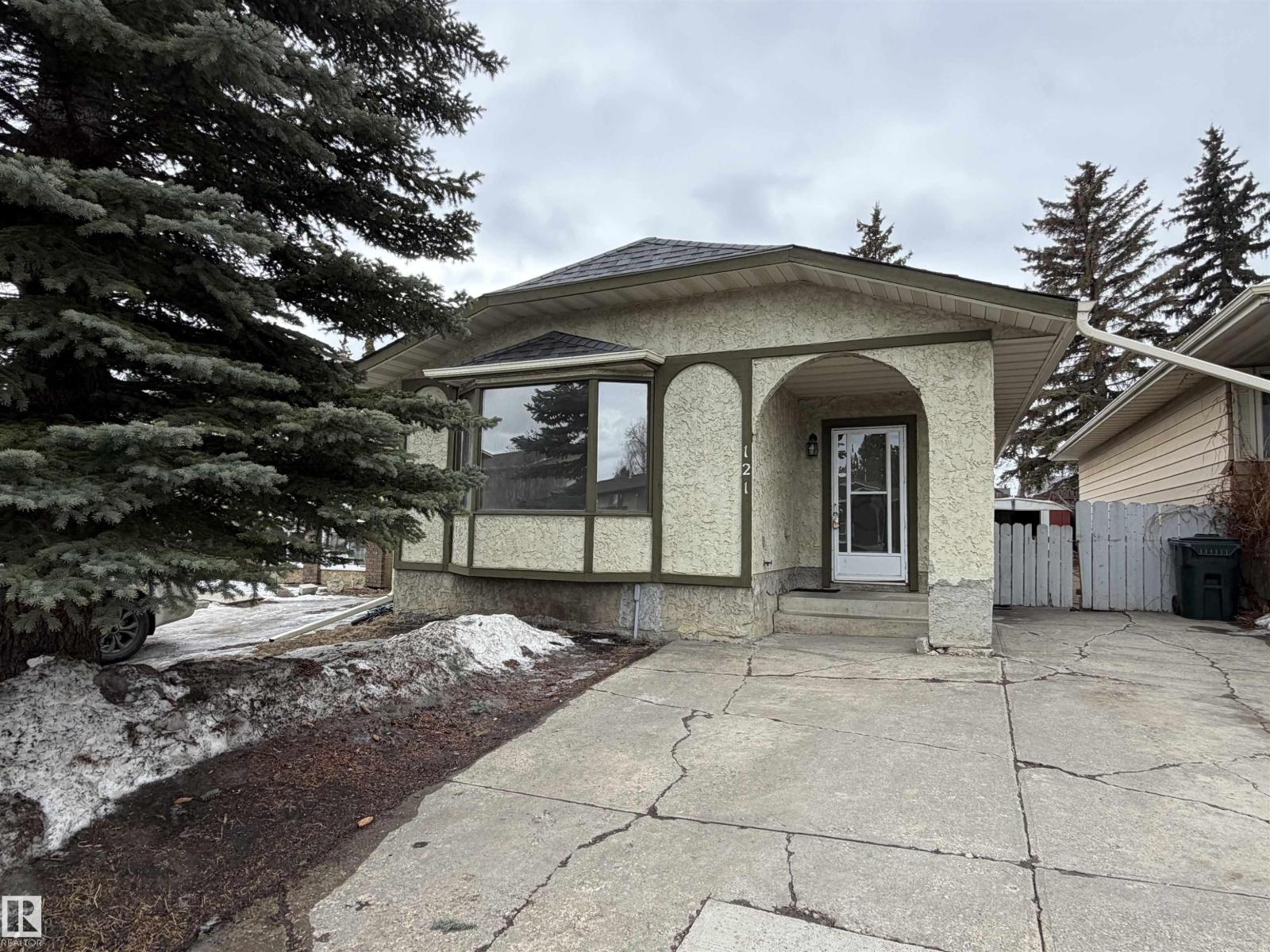 121 WELLINGTON CR