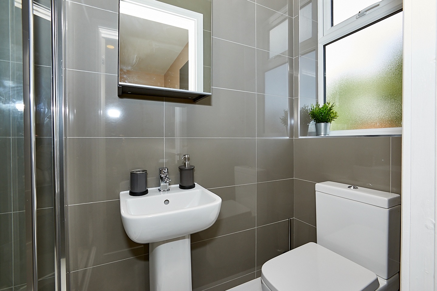 Additional image 6 of Studio Flat, Warwick Row, CV1, N1 7GU