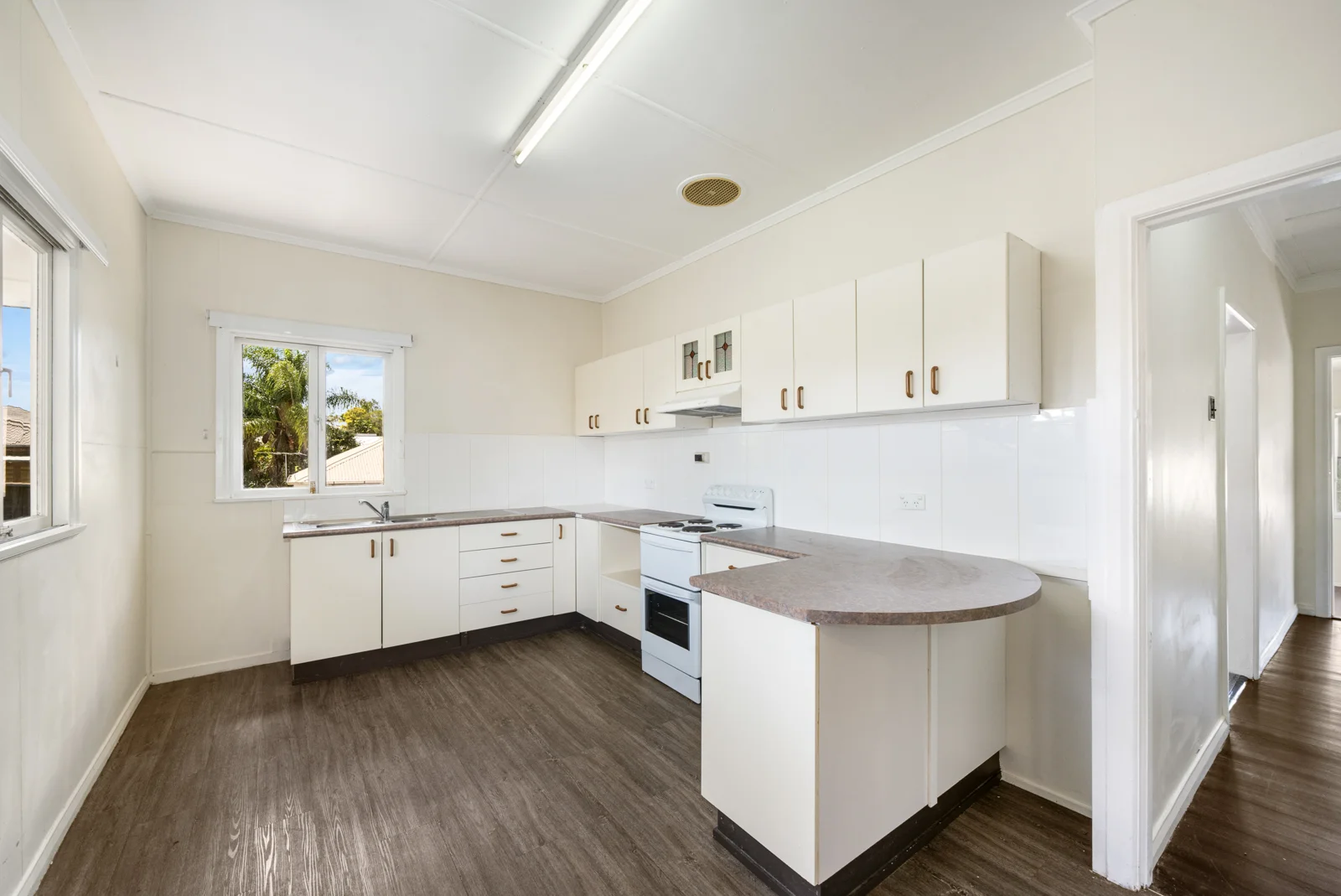 85 Boundary Road, Camp Hill QLD 4152 photo 3