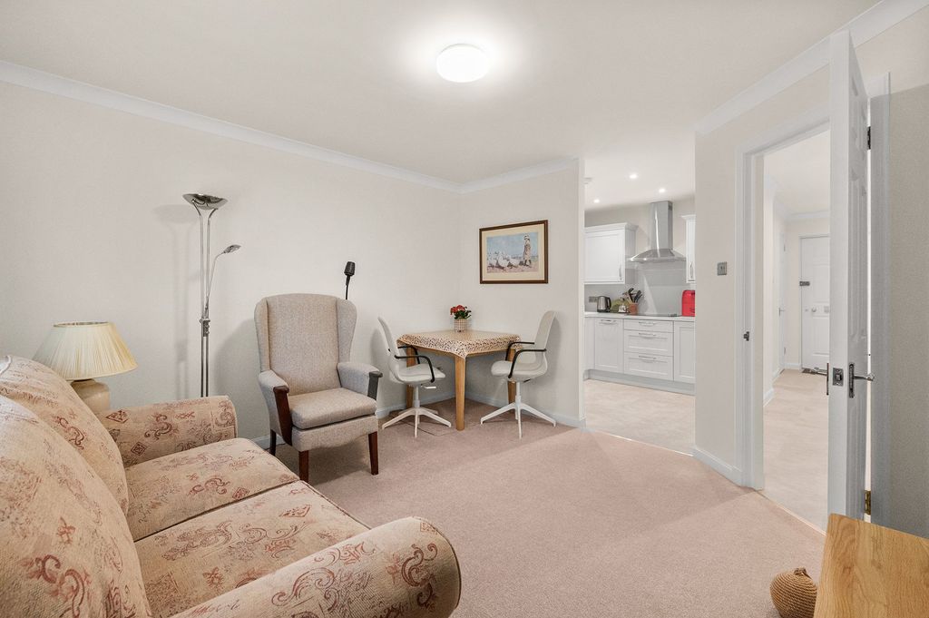 Additional image 4 of 2 bed flat for saleAnnfield Gardens, Stirling FK8