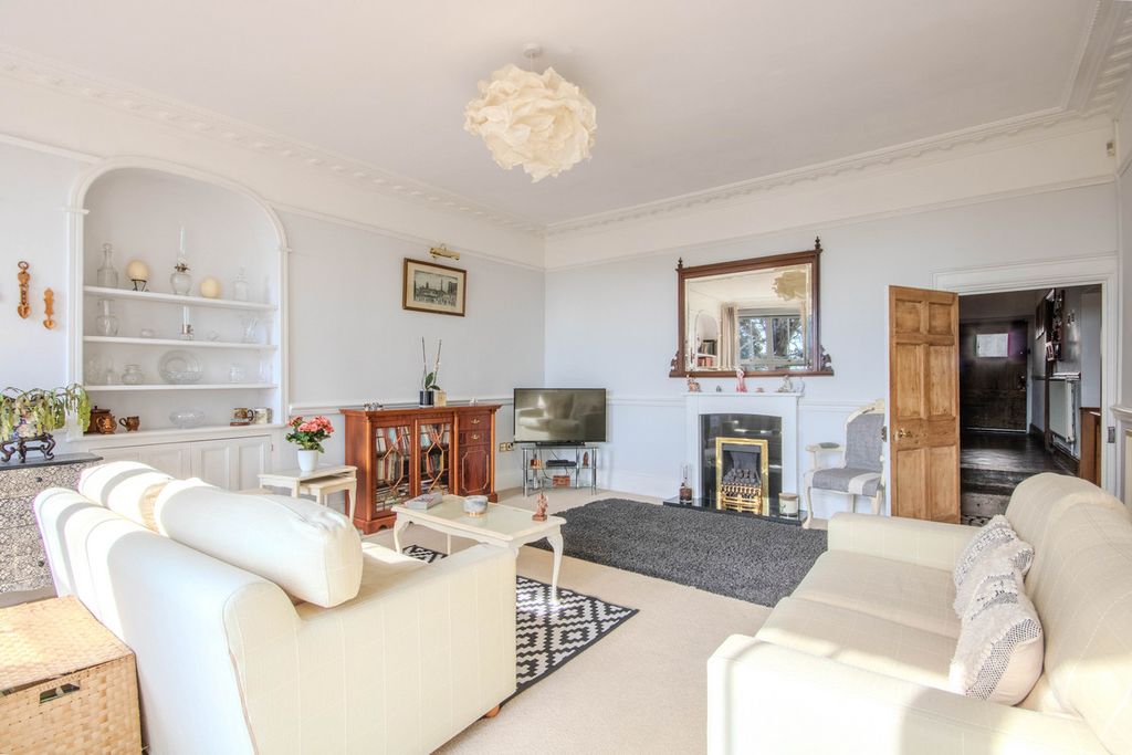 Additional image 3 of 5 bed villa for saleHigh Street, Pontyclun CF72