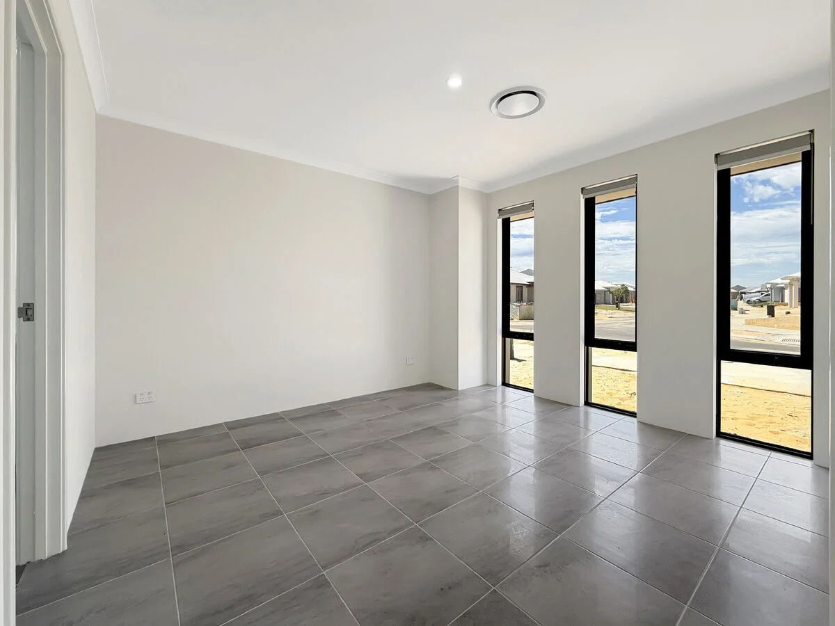 Additional image 6 of 2 Kembla Way, Lakelands WA 6180