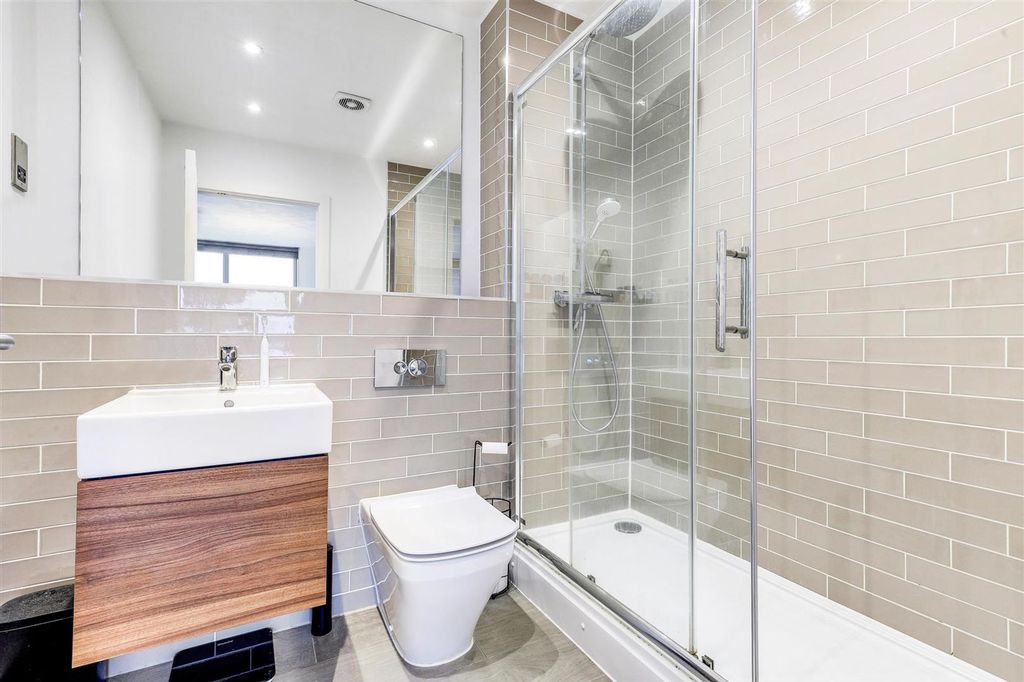 Additional image 7 of 2 bed flat for saleTrent Bridge View, Nottingham NG2