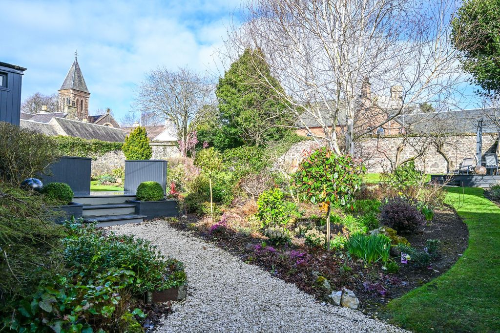 Additional image 20 of 3 bed flat for saleUpper Davaar, 75 High Street, Biggar ML12