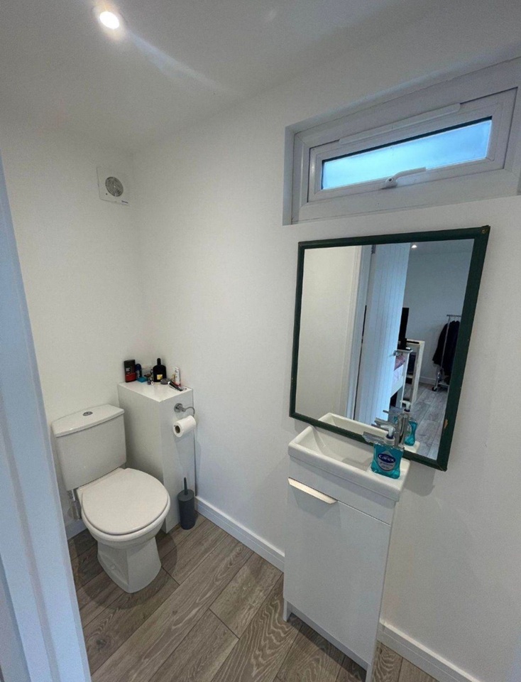 Studio Flat, Wolsey Way, CB1, N1 7GU photo 5