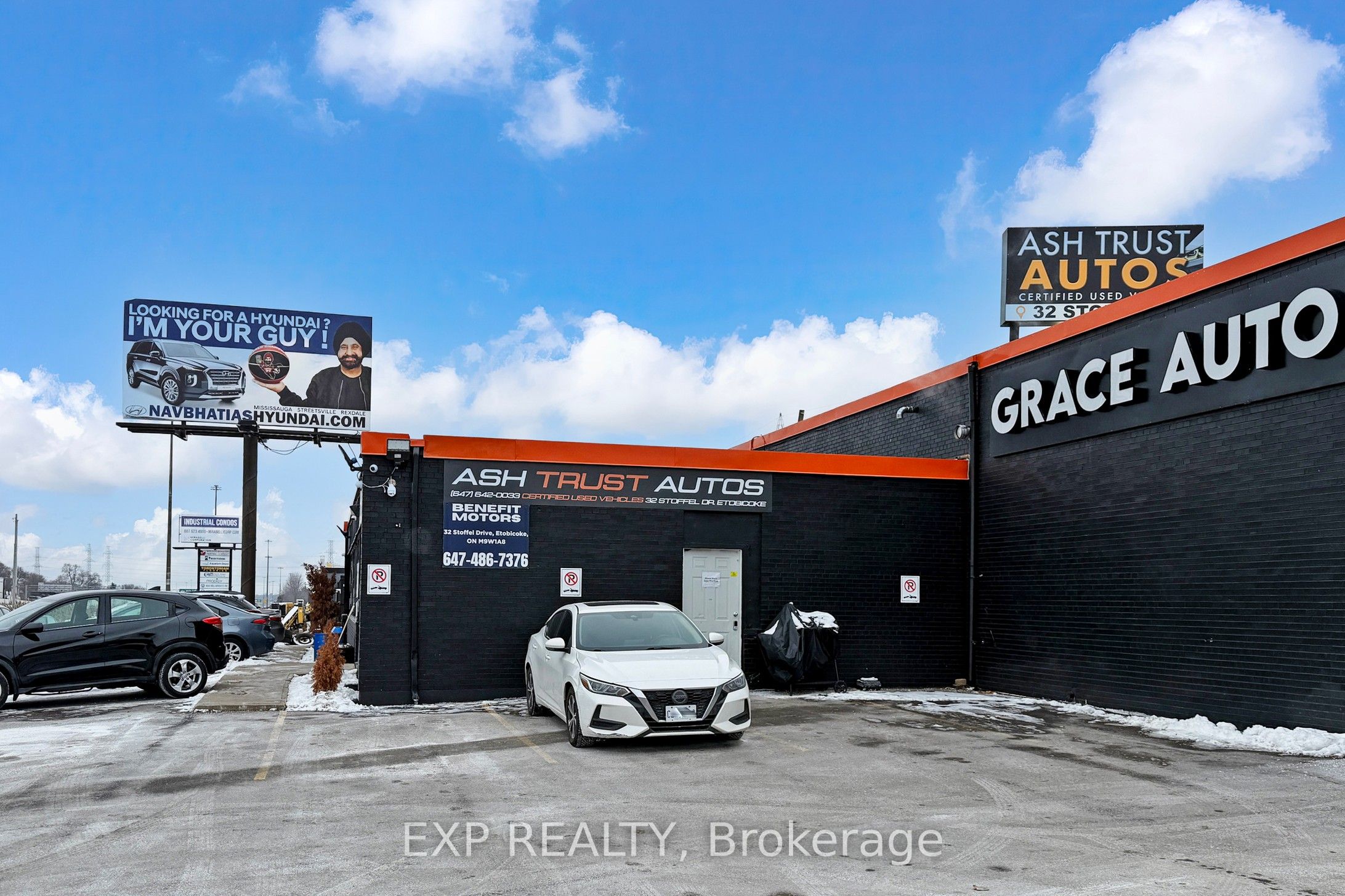 32 Stoffel Drive, Toronto, ON, M9W 1A8 photo 2