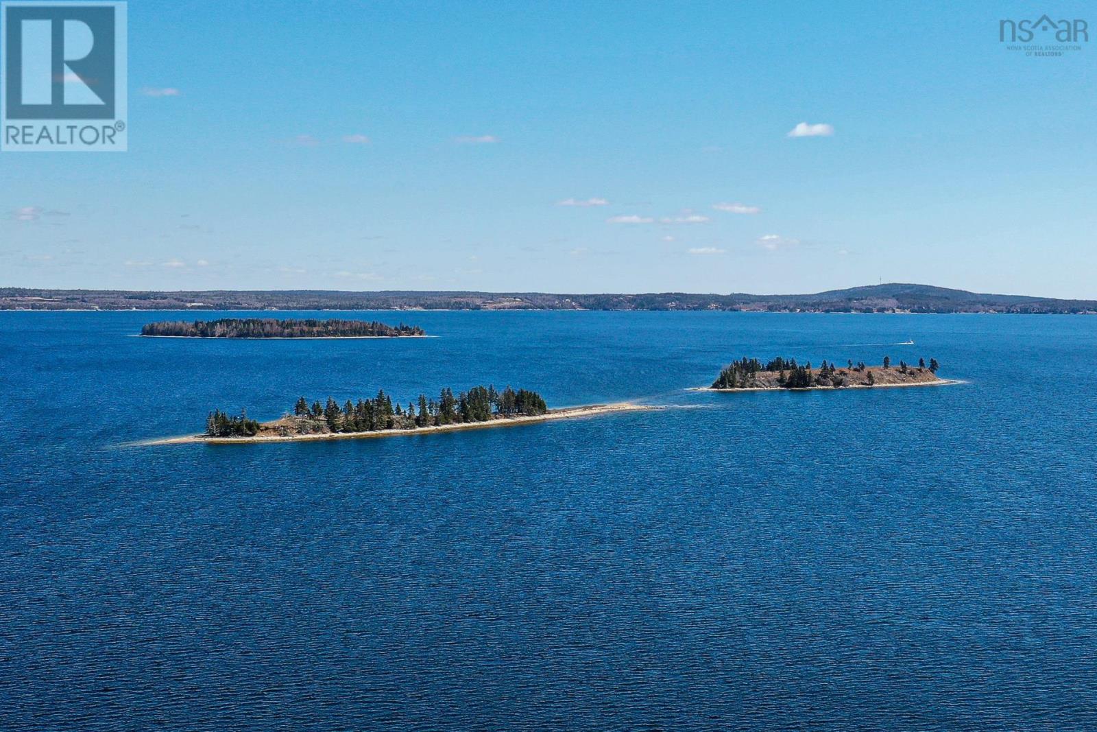 Saddle Island