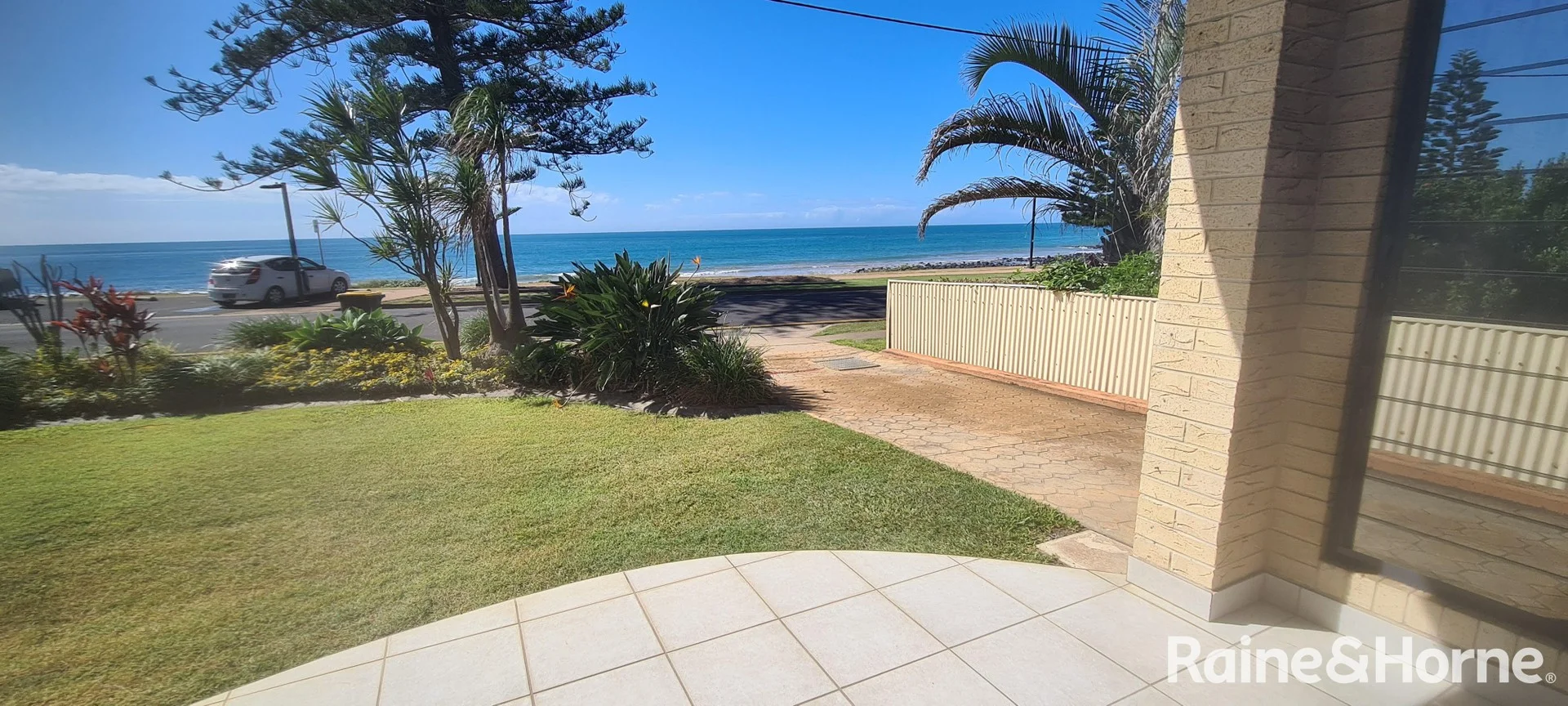 2/81 Esplanade, Bargara QLD 4670