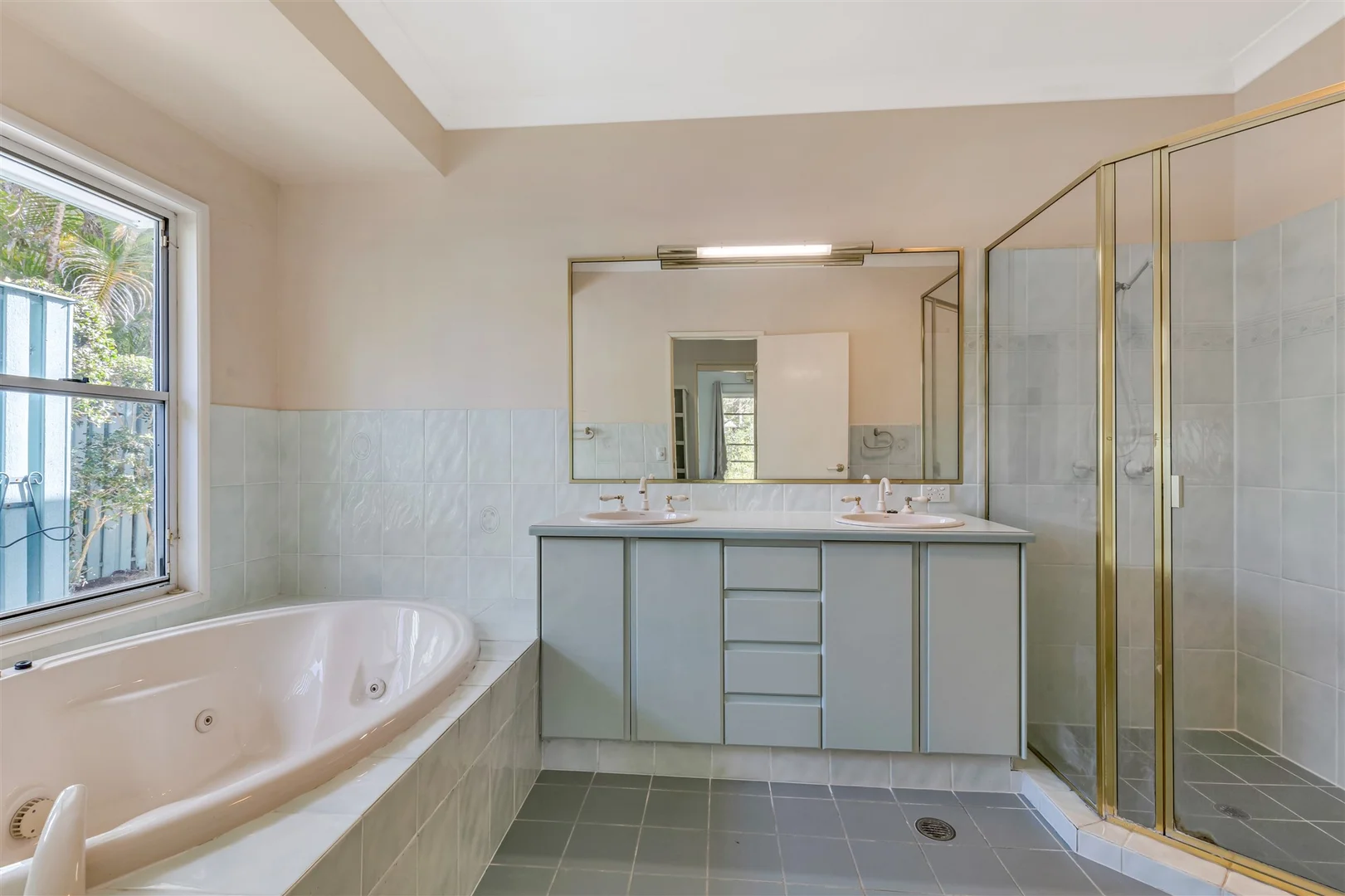 Additional image 12 of 37 Shannan Place, Kenmore QLD 4069