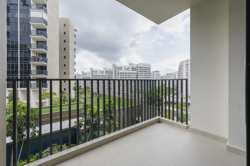 Additional image 11 of 86 Compassvale Bow