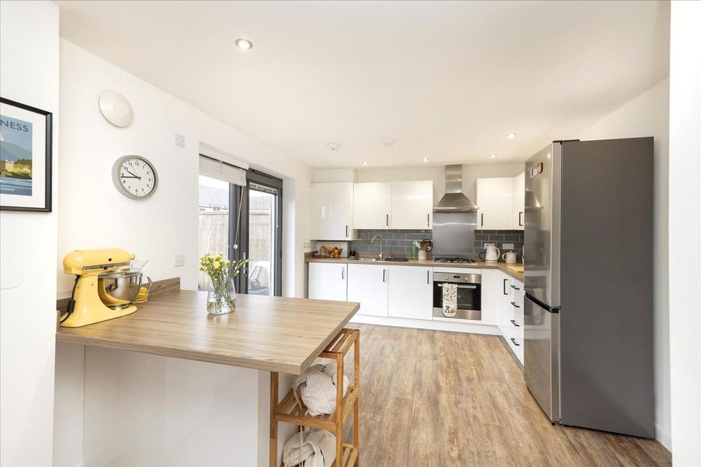 Additional image 6 of 4 bed semi-detached house for sale6 Wester Suttieslea Path, Newtongrange EH22