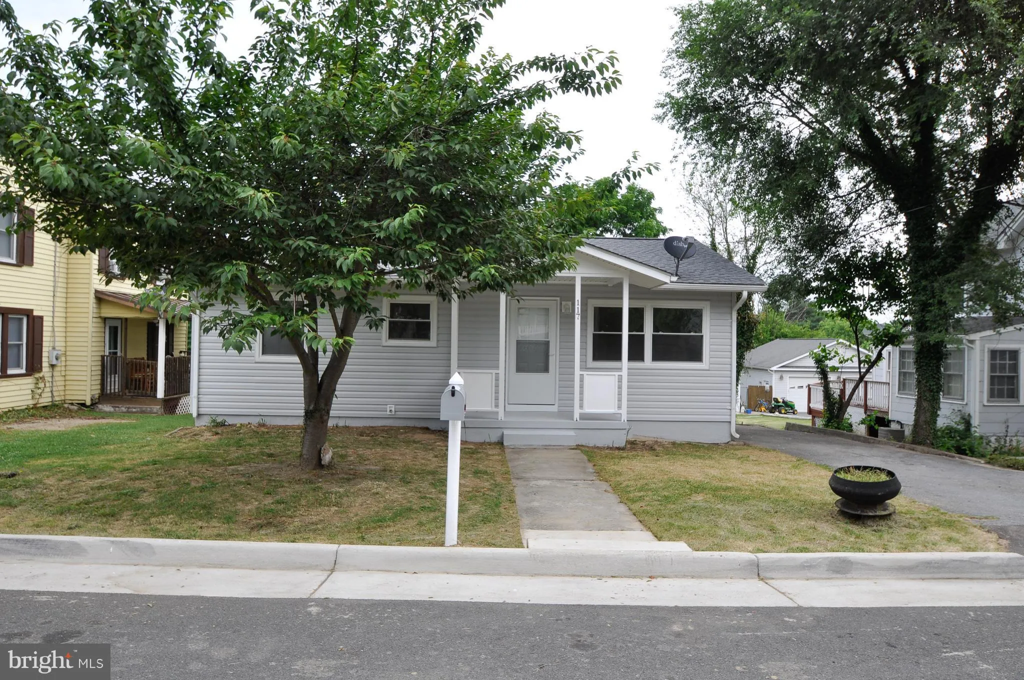 Additional image 2 of 117 17th Street W, Front Royal, VA 22630