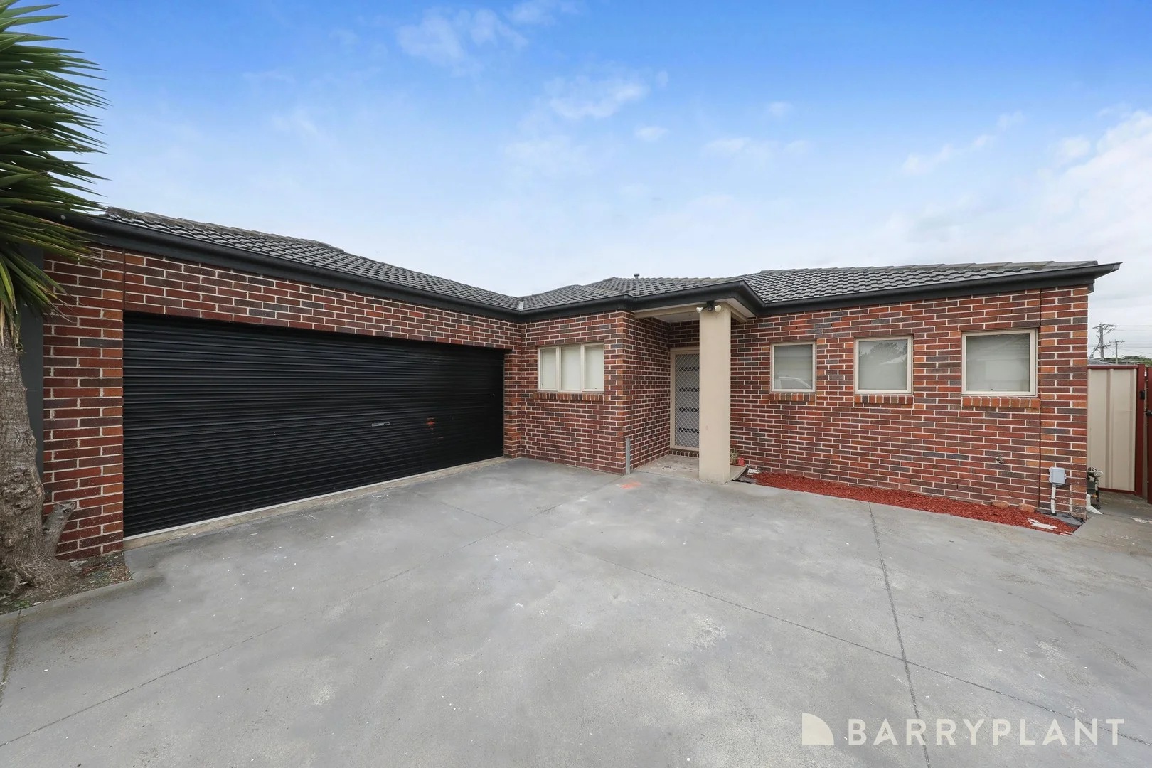 2/4 Baynton Avenue, Sunshine North VIC 3020