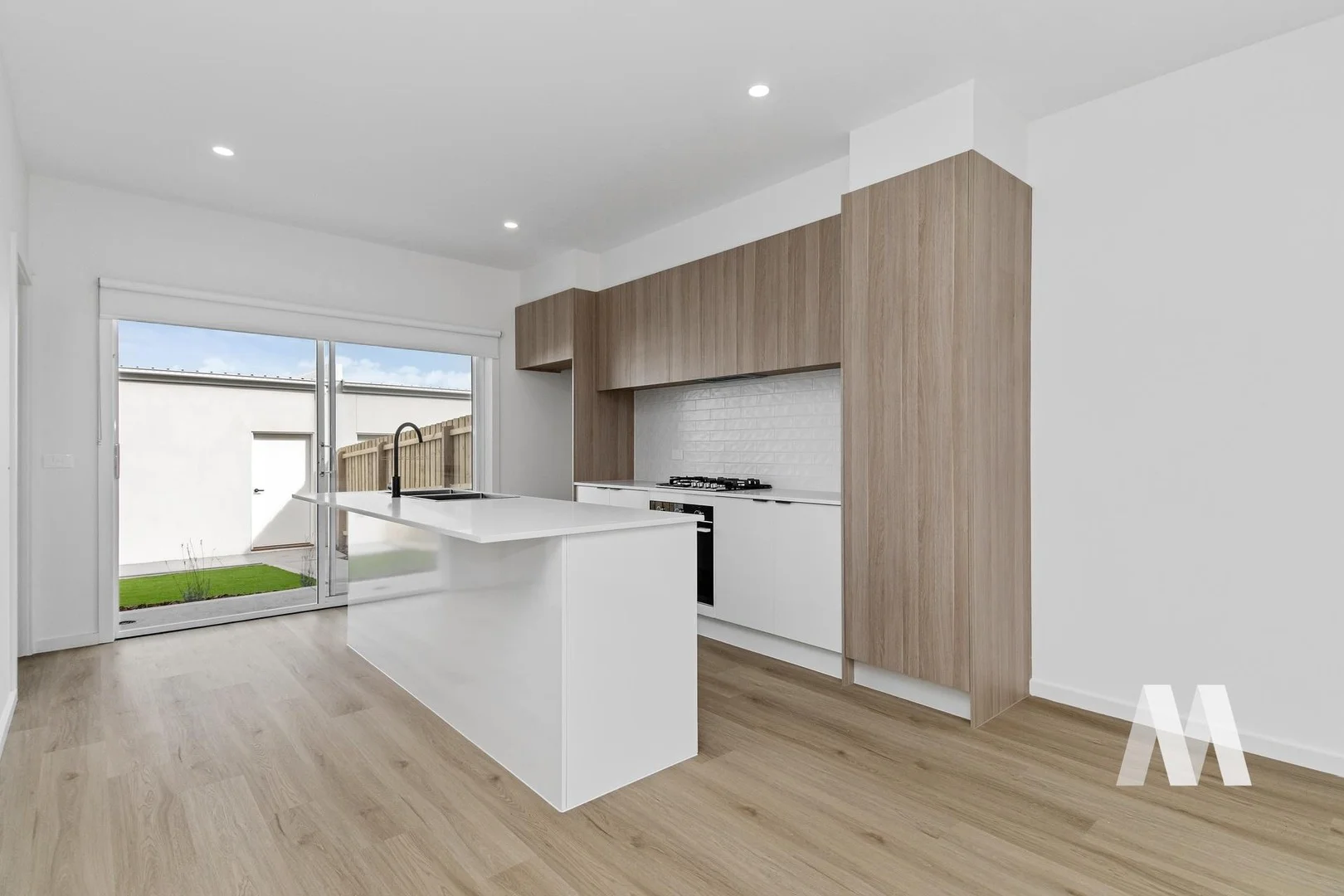 10 Tasman Boulevard, Donnybrook VIC 3064