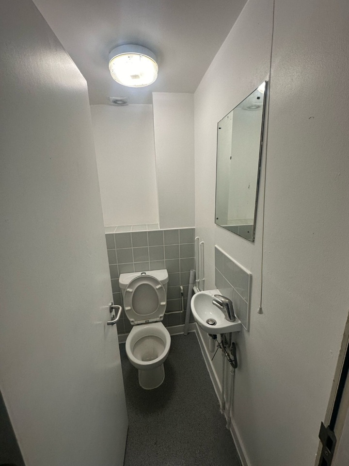 Additional image 15 of Room in a Shared House, Carlyle Road, CB4, N1 7GU