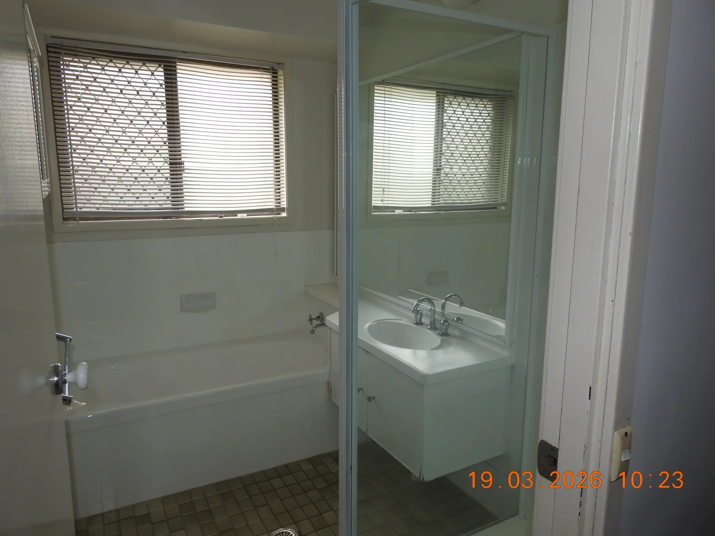 Additional image 5 of 38 Glen Ross Road, Sinnamon Park QLD 4073