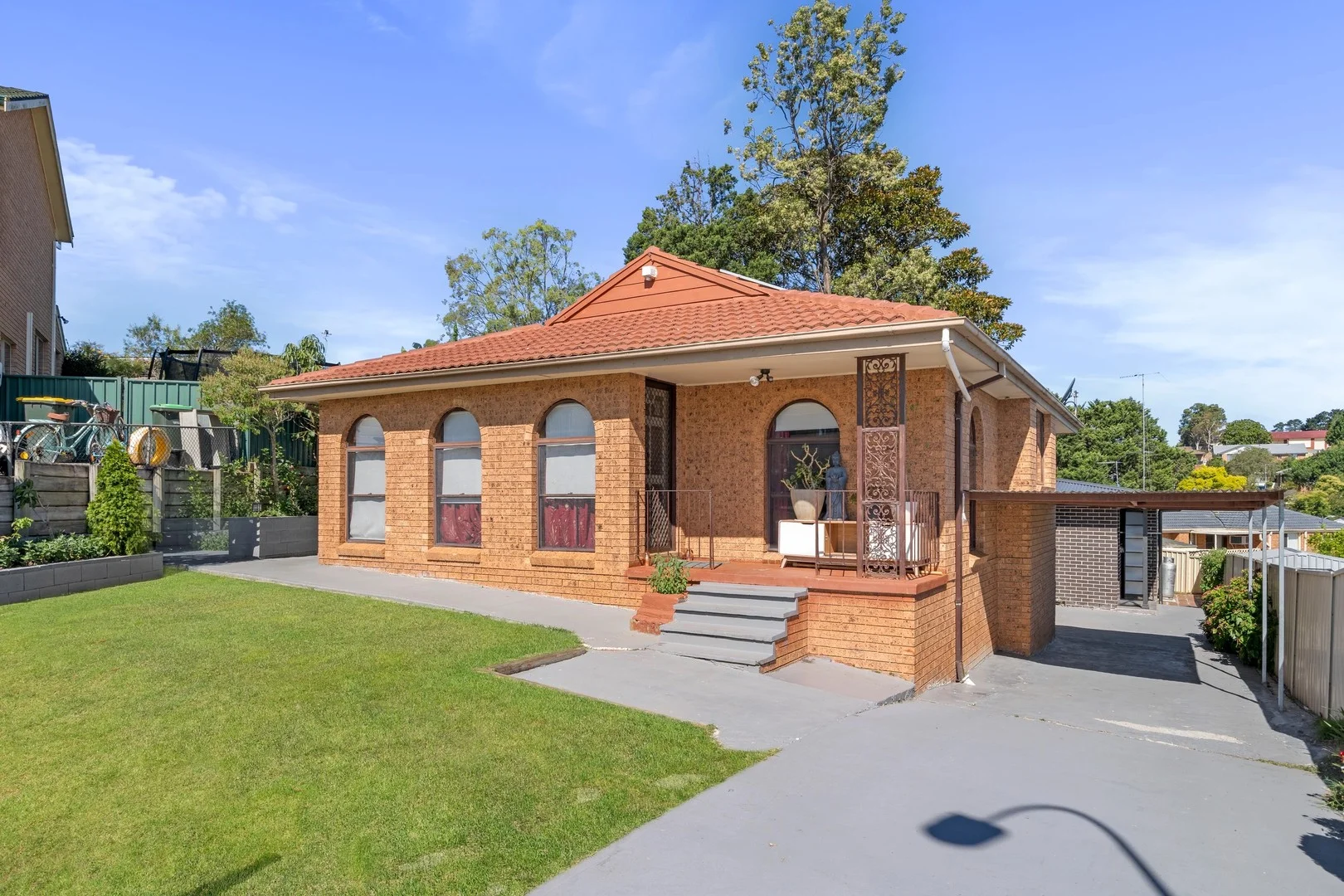 30 Thompson Place, Minto NSW 2566
